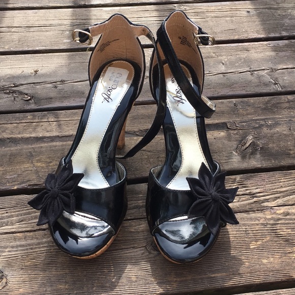 Shoes - Black heel NWOT
